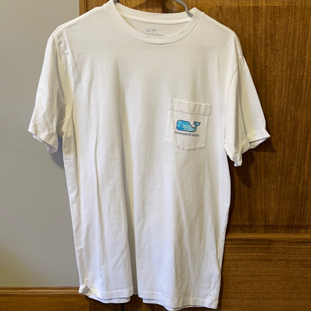 vineyard vines tee